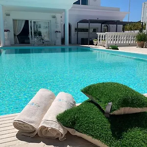 White House Luxury Hospitality 2*, Olbia Italy