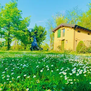 Nido Sui Laghi Bed & Breakfast